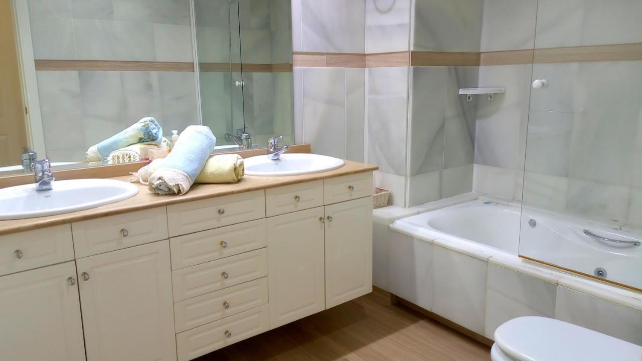 Cozy Corner 2 Bedroom Apartment On New Island Complex In Marina Harbour Benalmádena Exterior foto