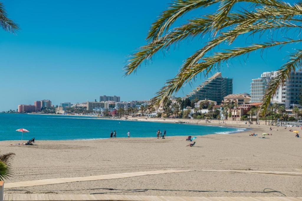Cozy Corner 2 Bedroom Apartment On New Island Complex In Marina Harbour Benalmádena Exterior foto