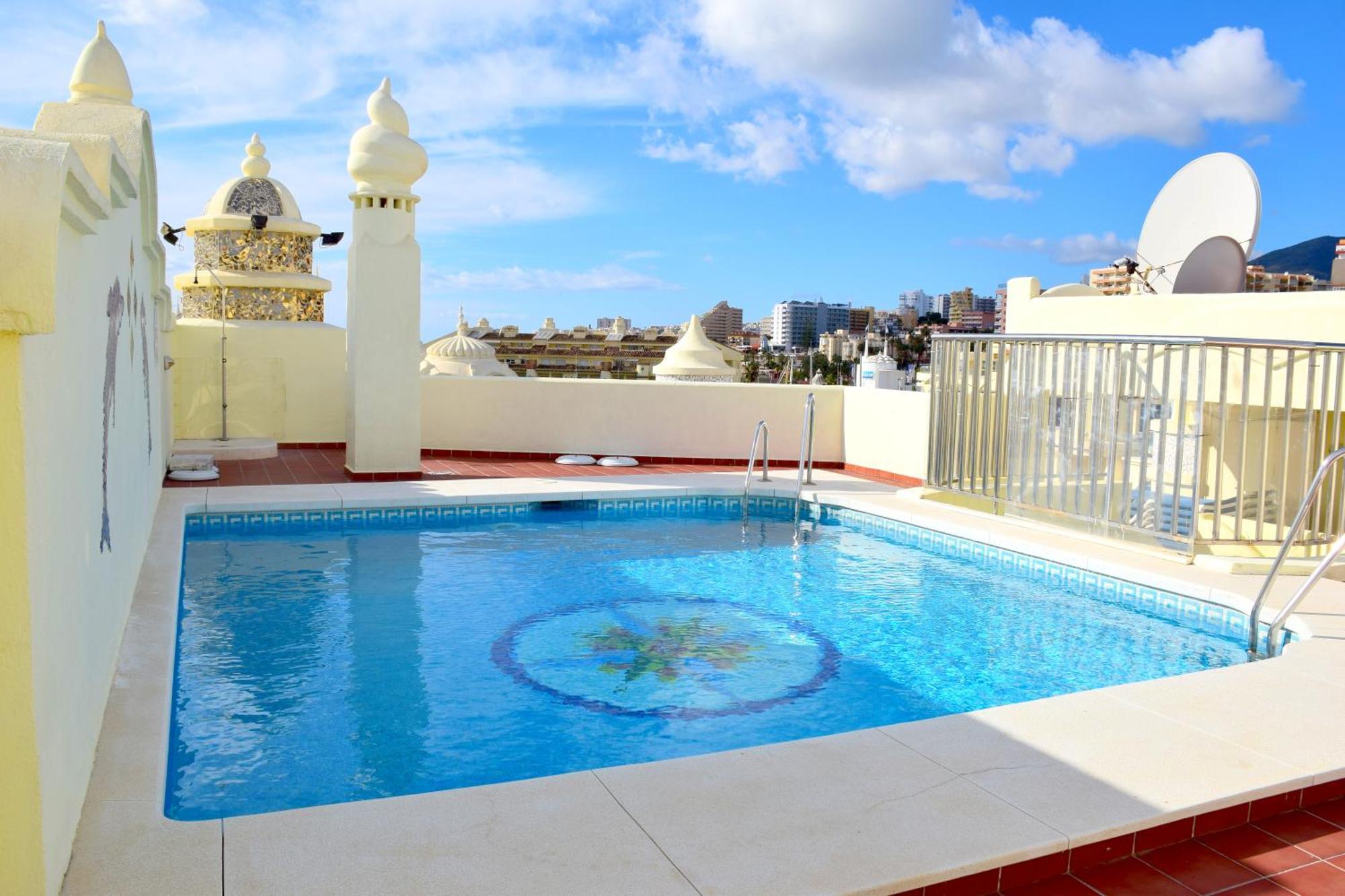 Cozy Corner 2 Bedroom Apartment On New Island Complex In Marina Harbour Benalmádena Exterior foto