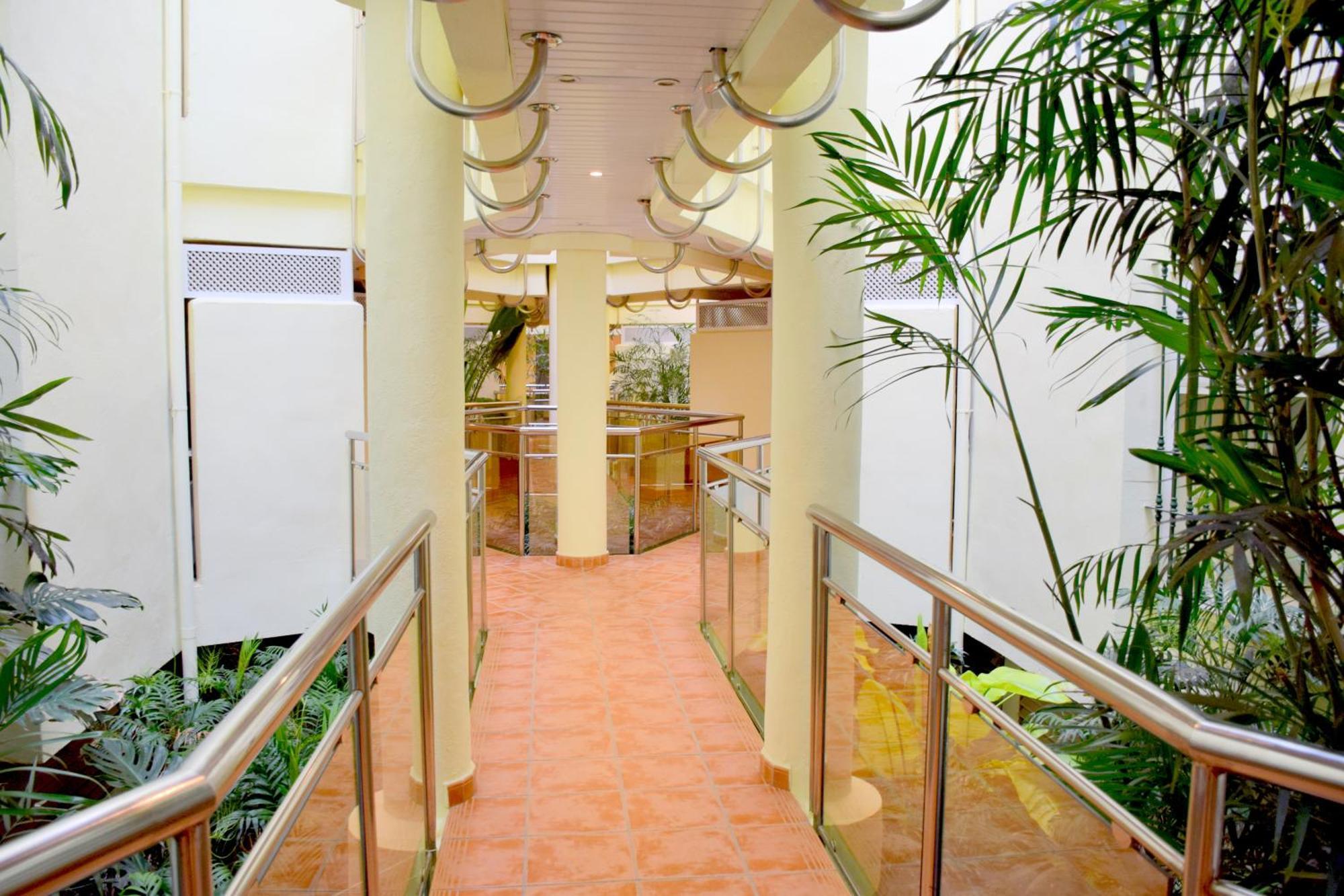Cozy Corner 2 Bedroom Apartment On New Island Complex In Marina Harbour Benalmádena Exterior foto