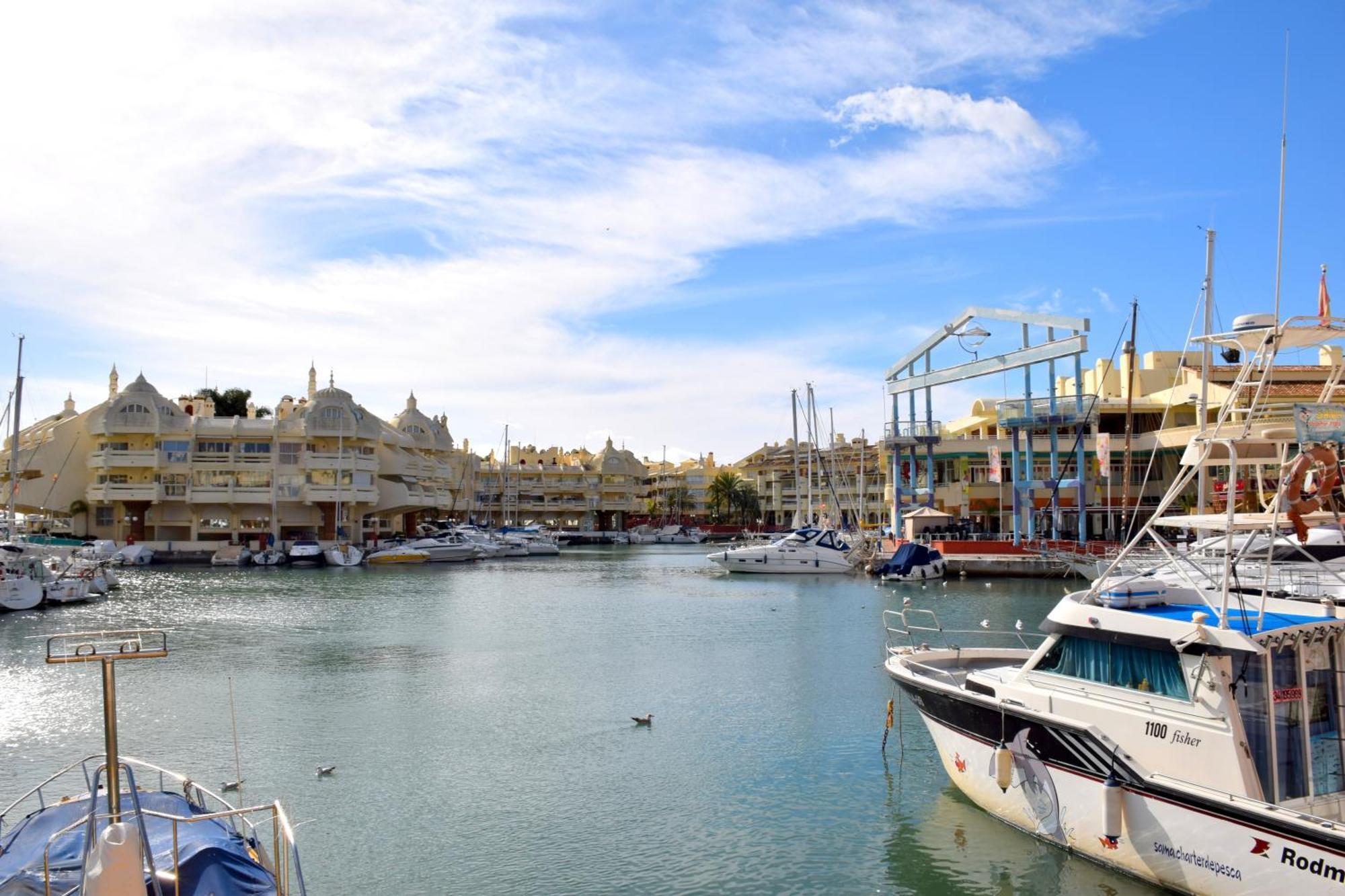 Cozy Corner 2 Bedroom Apartment On New Island Complex In Marina Harbour Benalmádena Exterior foto